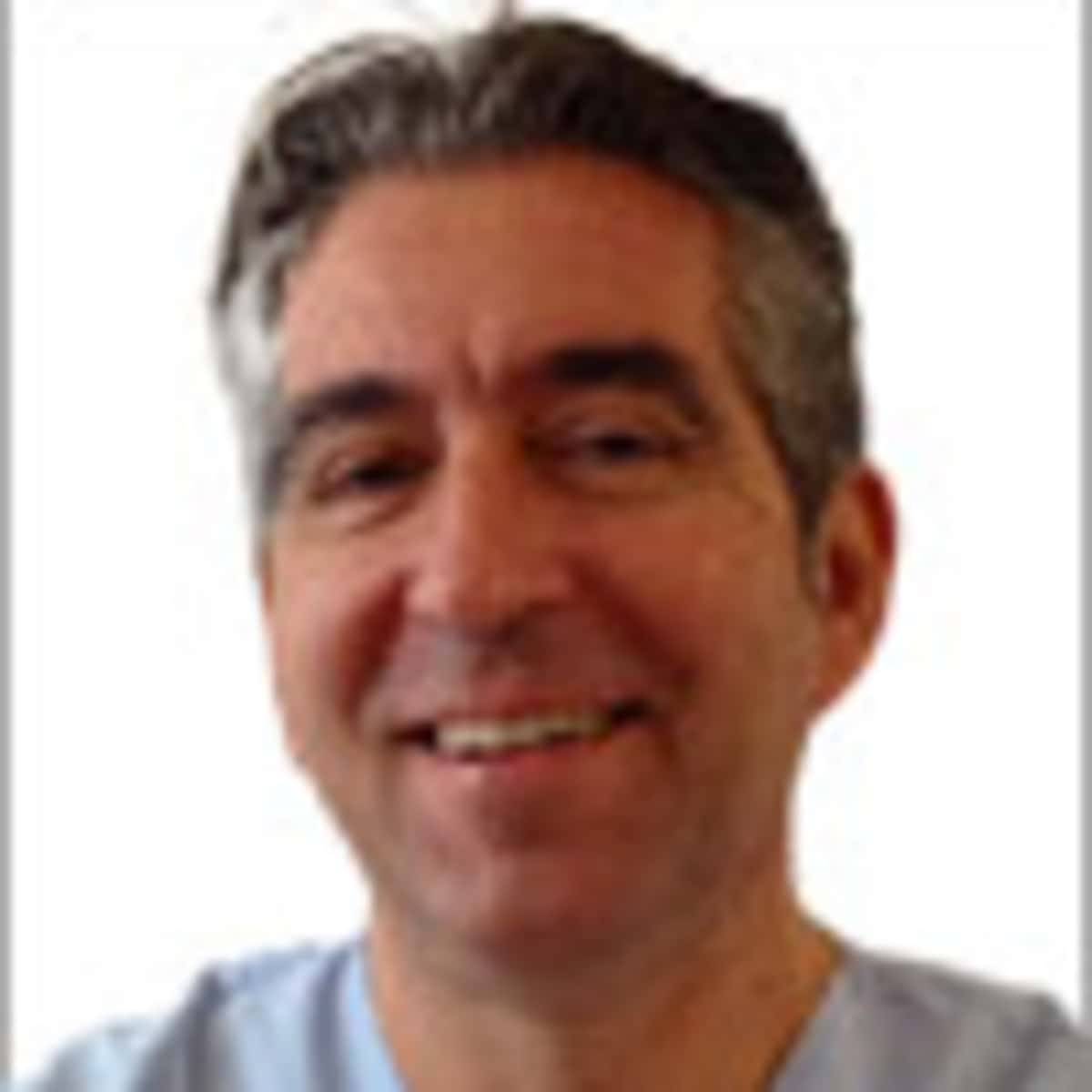 Dr Alexandre Fernandes - Chirurgien-dentiste à Levallois-Perret