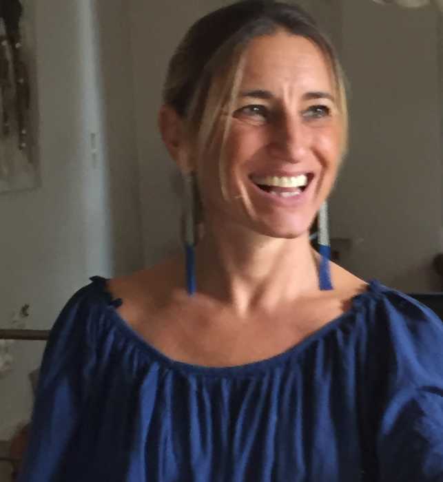 Dr EMMANUELLE HENRY SANS
