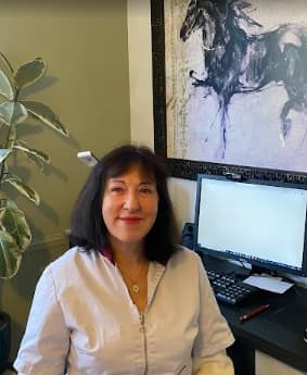 Dr Aurelie Dubreuil