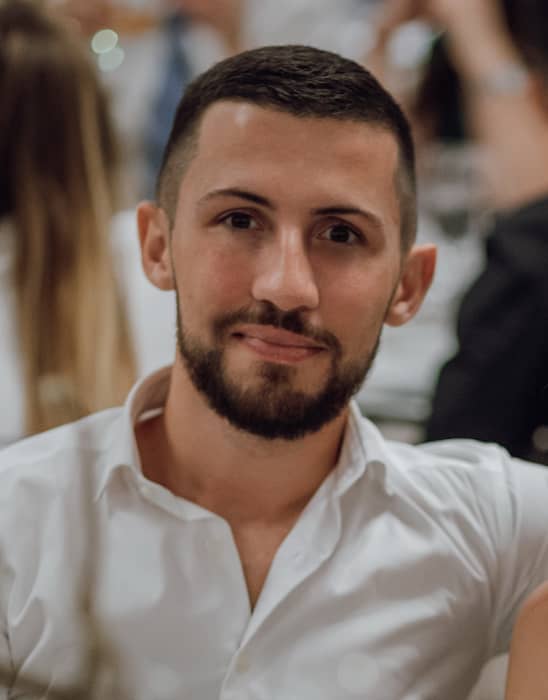 Hugo Renassia, Masseur kinésithérapeute à Noisiel