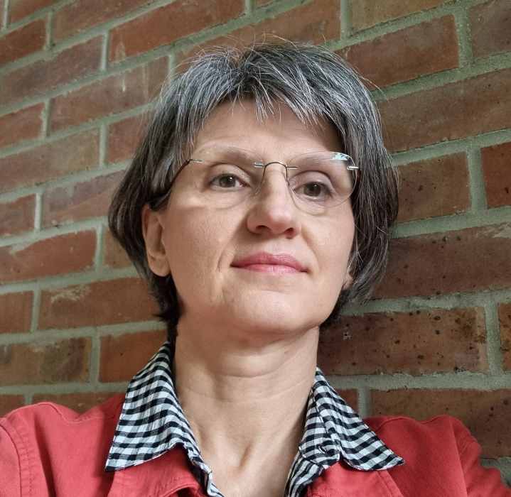 Dr Gabriela BREZOI