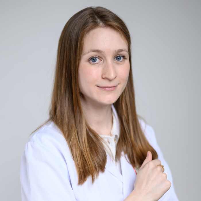 Dr Marion Renaud