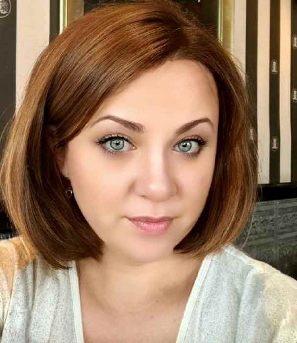 Dr OANA COBZARU
