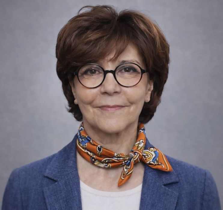 Dr Diba Benamara
