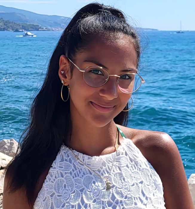 Dr Coralie Achard