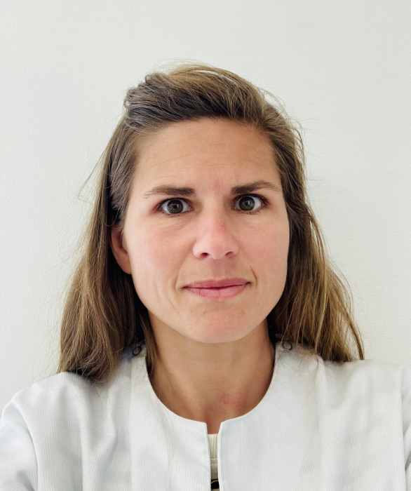 Dr ALEXANDRA LEVEILLE NIZEROLLE 