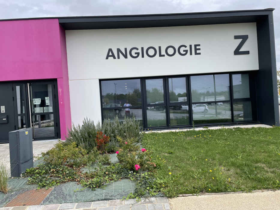 Dr Isidore Bilouboulou, Angiologue à Changé