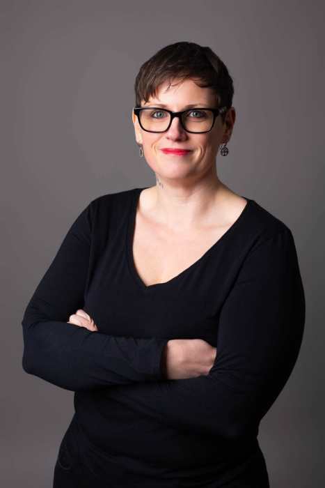 Dr PAULINE NARTZ