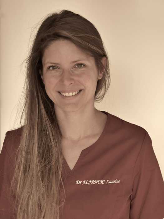 Dr Laurine Aljancic, Chirurgien plasticien et esthétique à Paris