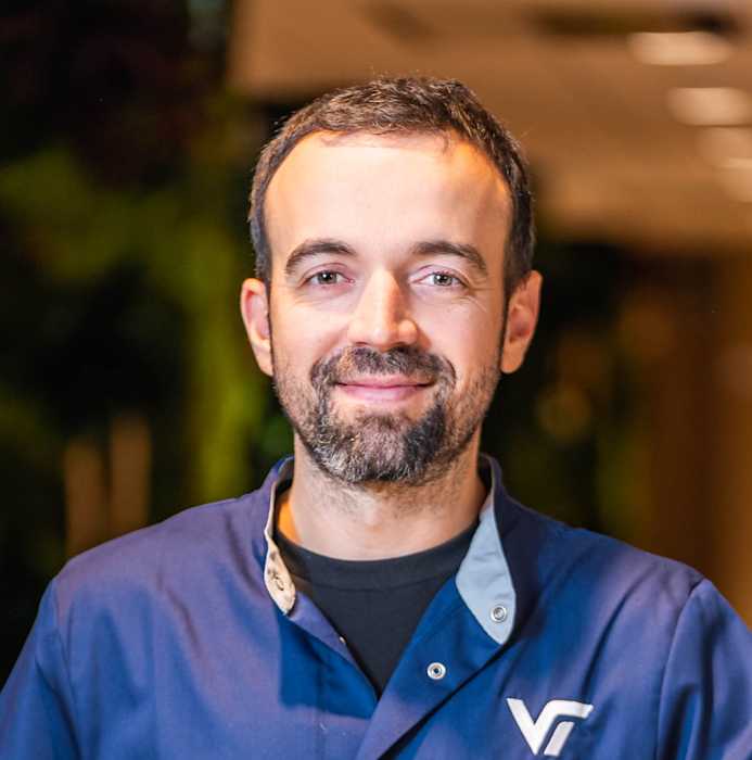 Dr RODRIGO  CLEMENTE TOMAS