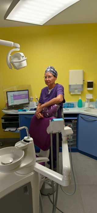 Dr Claire Correia, Chirurgien dentiste à Douchy-Les-Mines