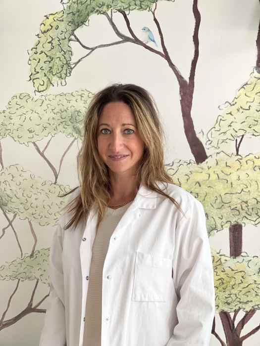 Dr Raphaella Benharoun Stern