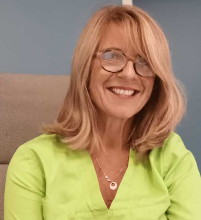 Dr ELISABETH TOUCHARD