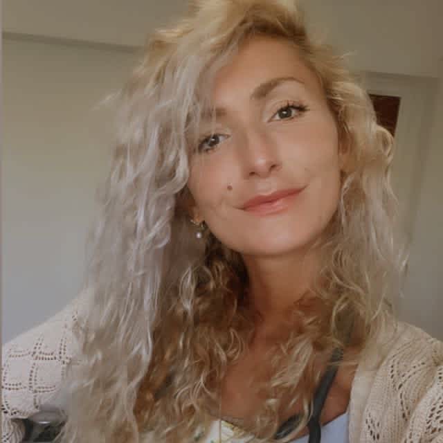 Dr Lucia Hue Fontaine