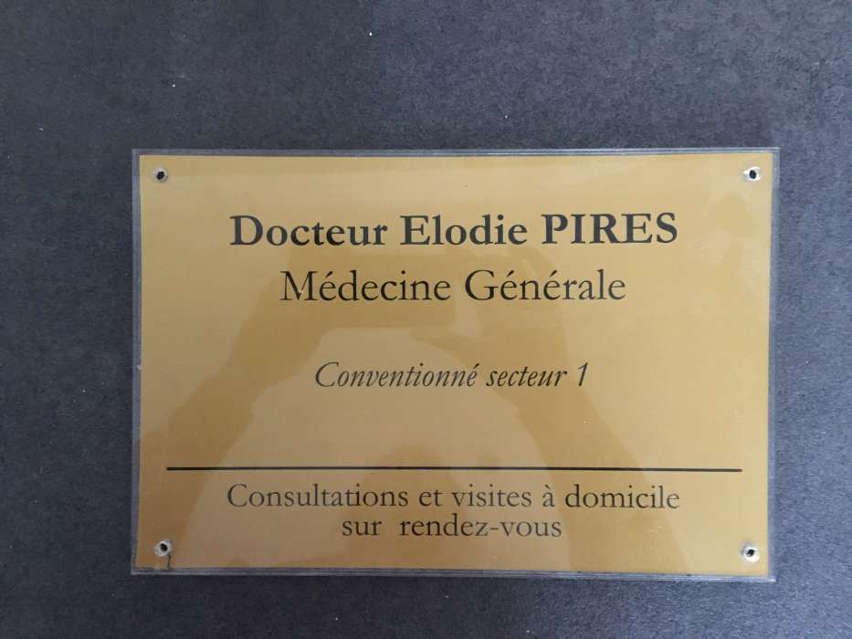 Dr ELODIE PIRES