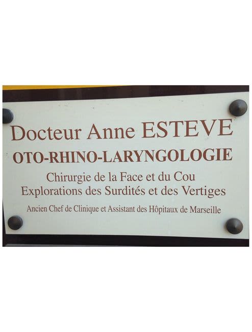 Dr Anne Esteve