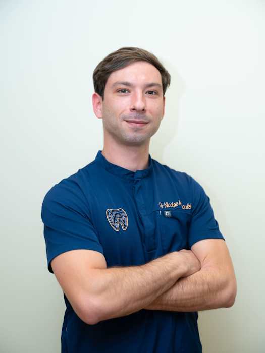 Dr Nicolas Meghoufel, Chirurgien dentiste à Le Beausset