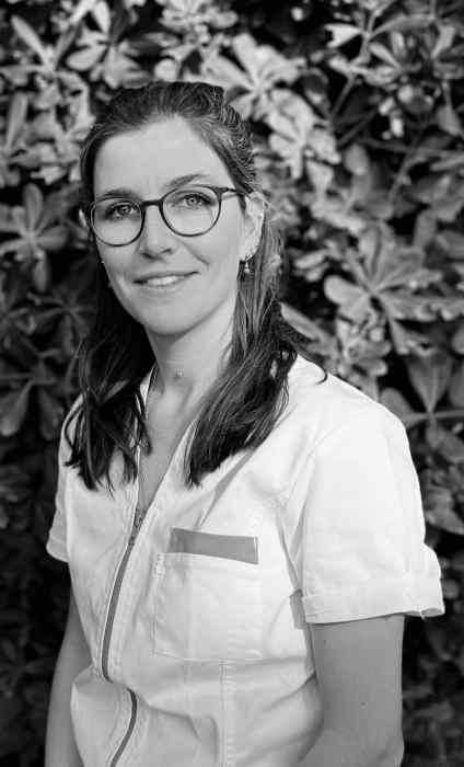 Dr SOPHIE PERZINSKY