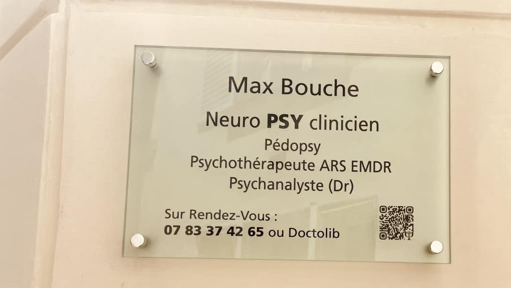 Dr Max Bouche