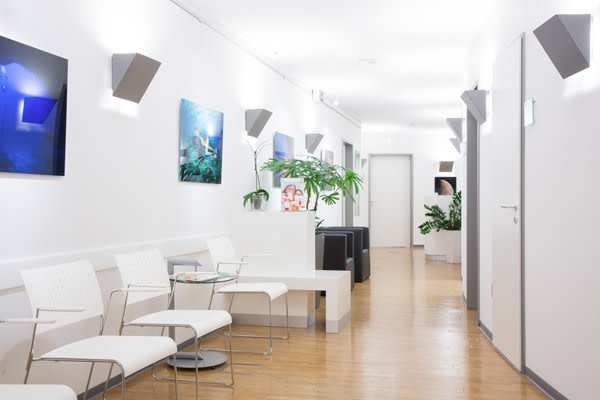 Mvz Dermatologisches Zentrum Bonn - Hautarzt Am Friedensplatz Dr. med. Annette Ko, Hautarzt / Dermatologe in Bonn - Doctolib