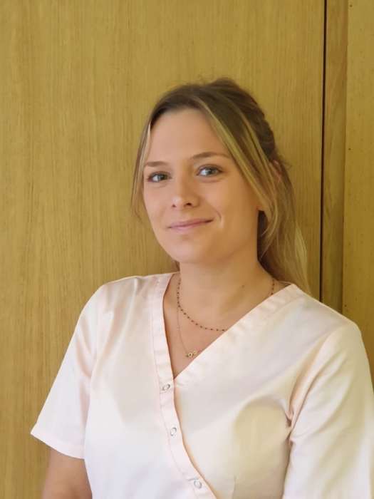 Dr Clara Bernardini, Chirurgien dentiste à Hyères