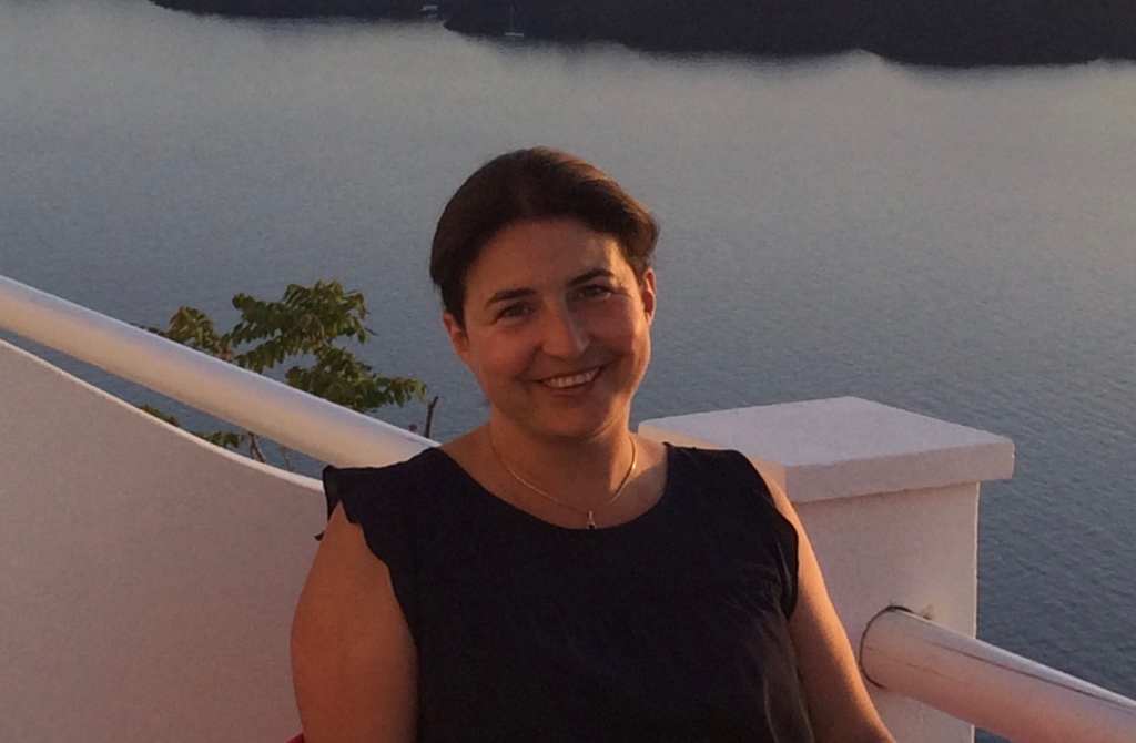 Dr Marion Decobert