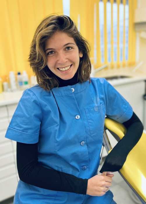 Dr LISA CORCOS