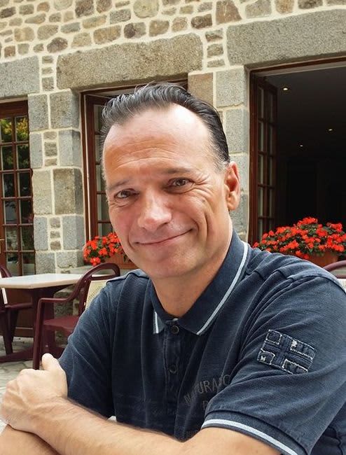 Dr Eric Couhet
