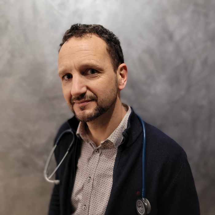 Dr David ROMAN