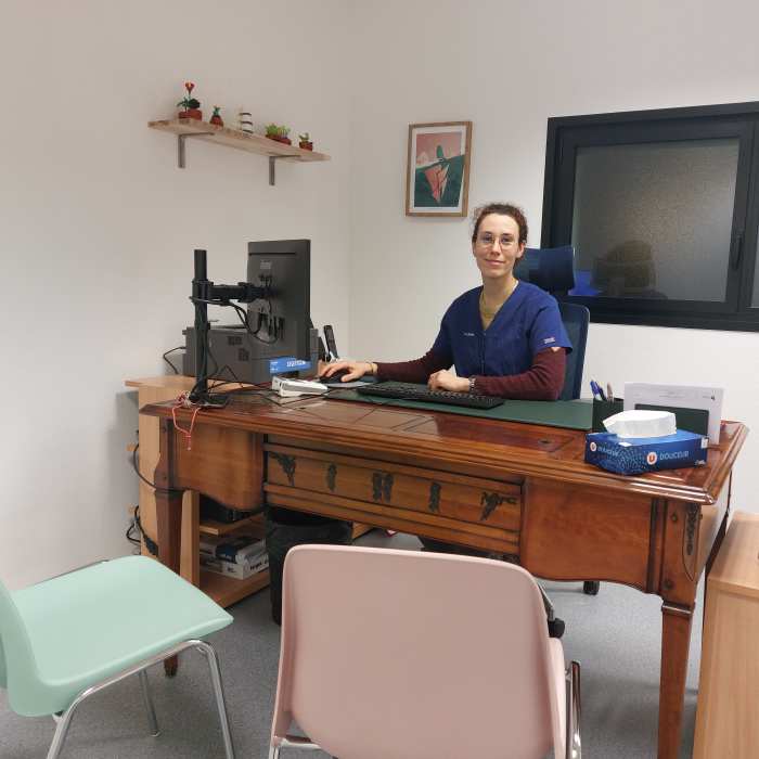 Dr Roxane ZELINSKY