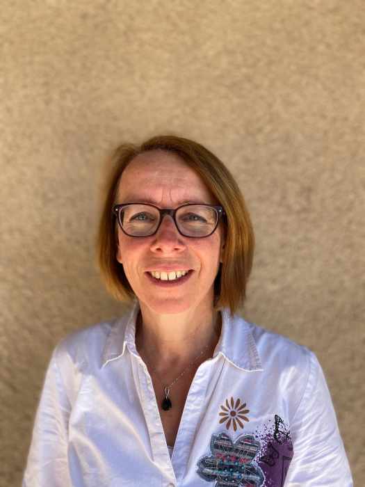 Dr ISABELLE LAINE