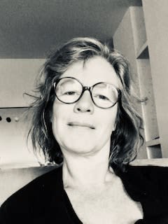 Dr Chloé De Stoppeleire