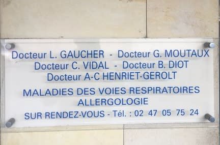 Dr MATHIEU CHERIAUX