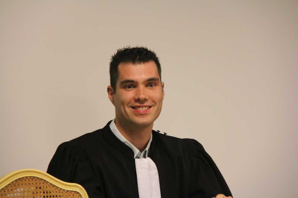 Dr ALEXANDRE SCHAUT        