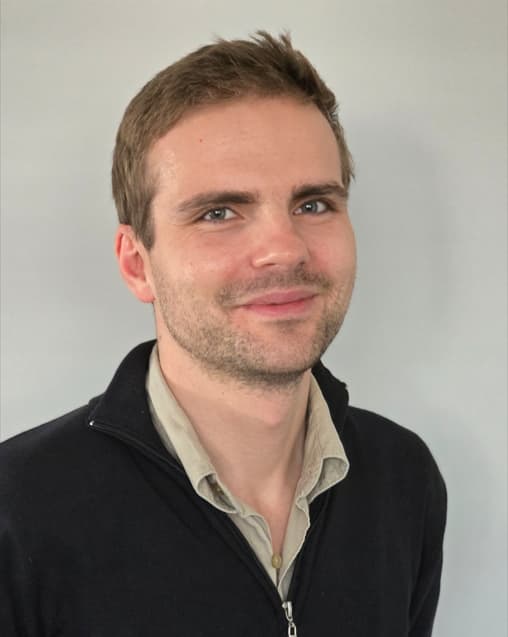 Dr Victor BIELEFELD