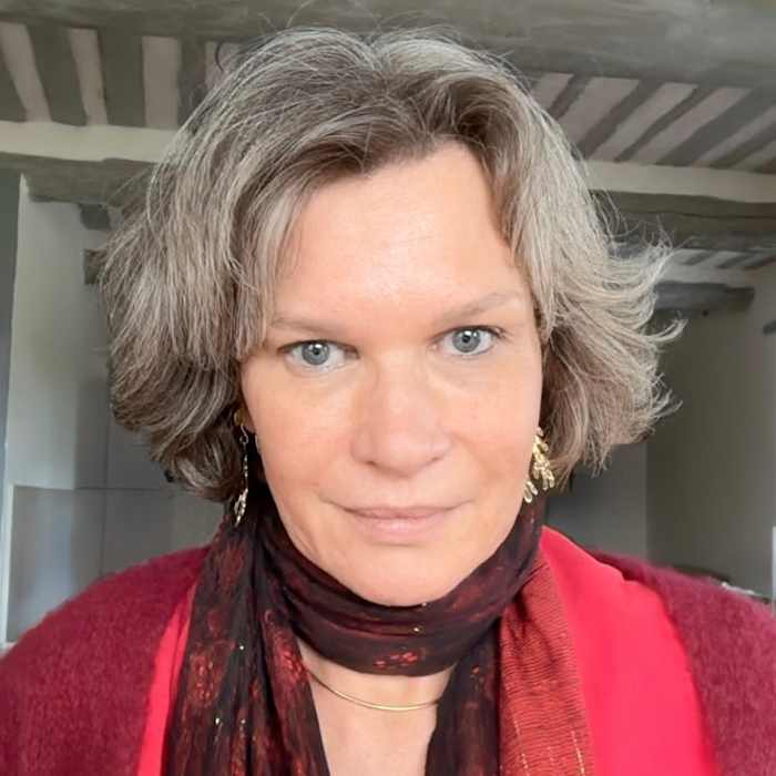 Dr SANDRINE BUSCAYLET COLLING