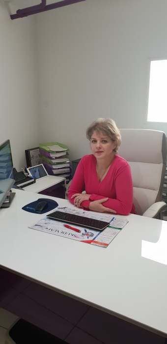 Dr RADIA OUMERACI