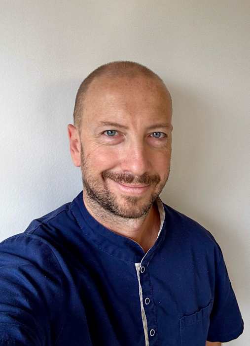Dr Aurélien Couppey, Chirurgien dentiste à Mérignac