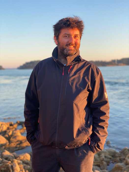 Dr Julian CLEMENT
