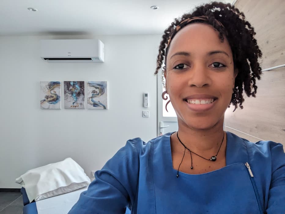 YOLAINE LOBEAU