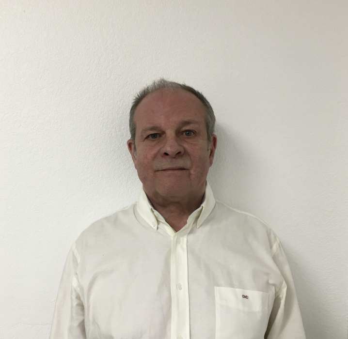 Dr Bernard Gros 