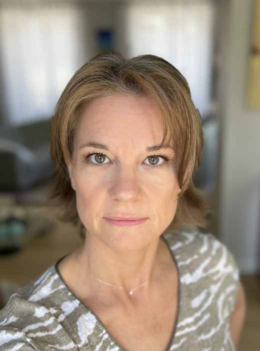 MELANIE TROTTA LAPOSTOLLE