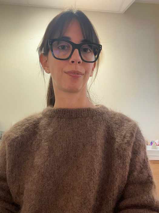 Dr LAURA ARTIGAUD