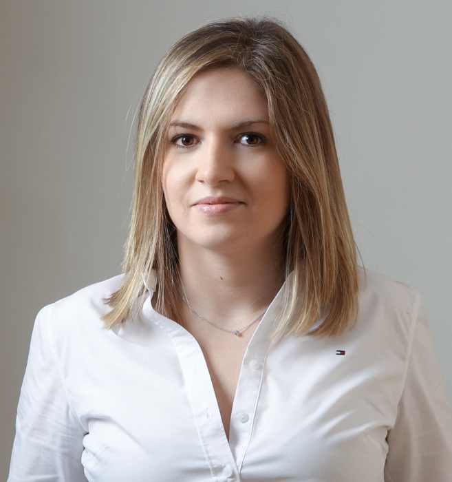 Dr Caroline URREA