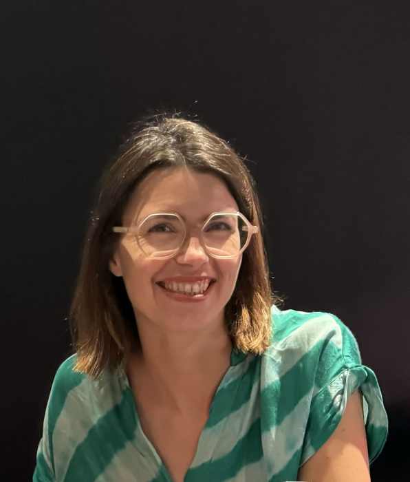 Dr Julia MENEY