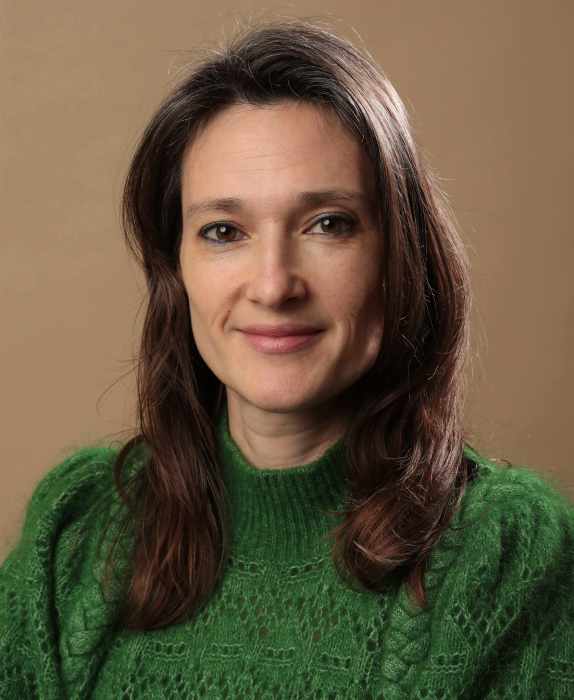 Dr LAURE PAGES