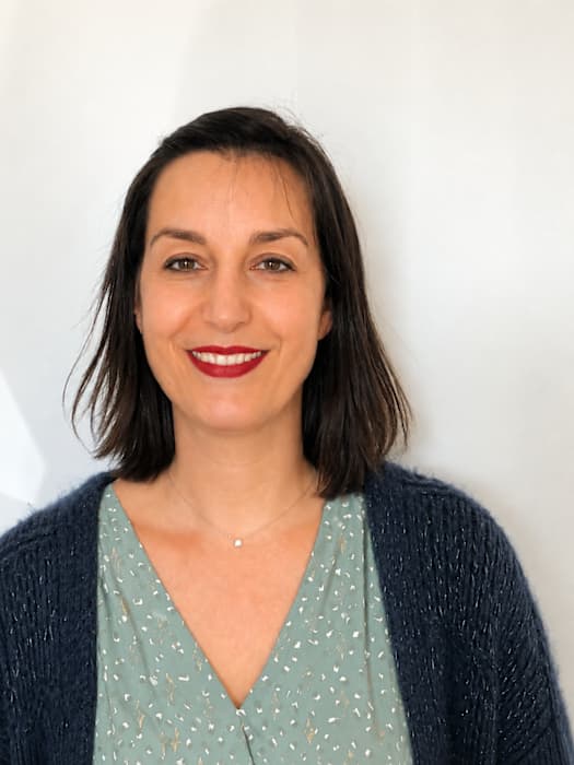 Neyla Debbabi, Psychologue à Charbonnières-Les-Bains