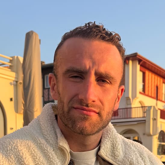 Dr Guilhem Adua, Ostéopathe à Llupia