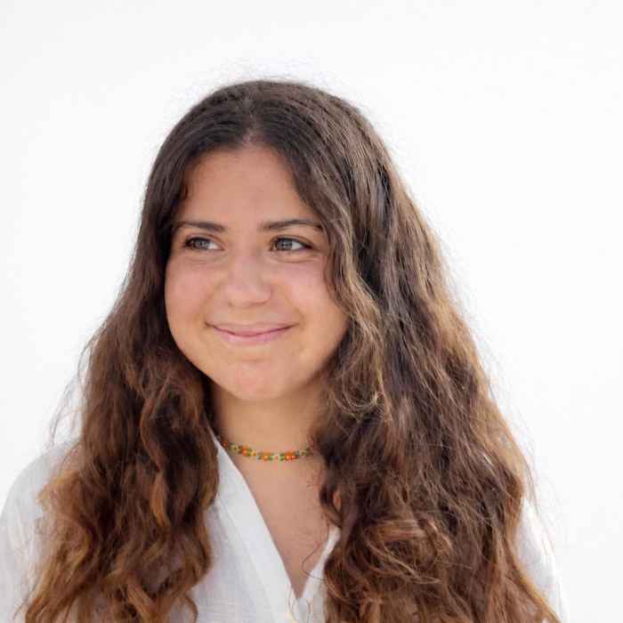 Lucille Cabrillana, Masseur kinésithérapeute à Lambesc
