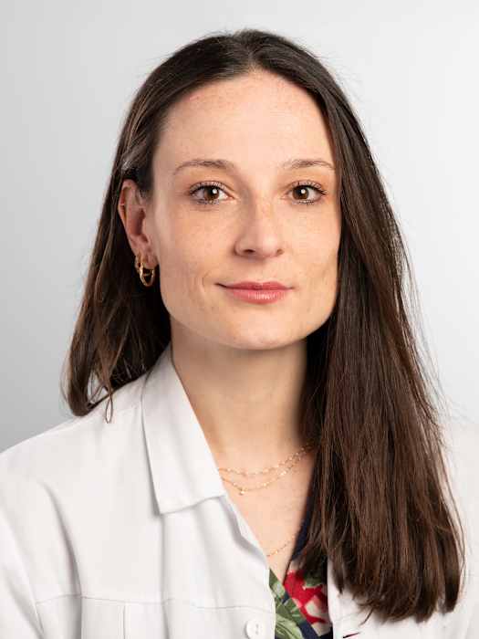 Dr Manon Belhoste, Chirurgien plasticien et esthétique à Marseille